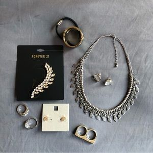 ⭐️ Bundle of Jewelry or Accessories